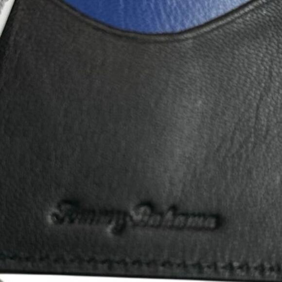 BNIB black & blue embossed leather wallet - Picture 6 of 9